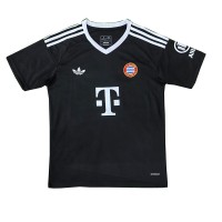 Camisa de Futebol Bayern Munich Goleiro Equipamento Alternativo 2024-25 Manga Curta